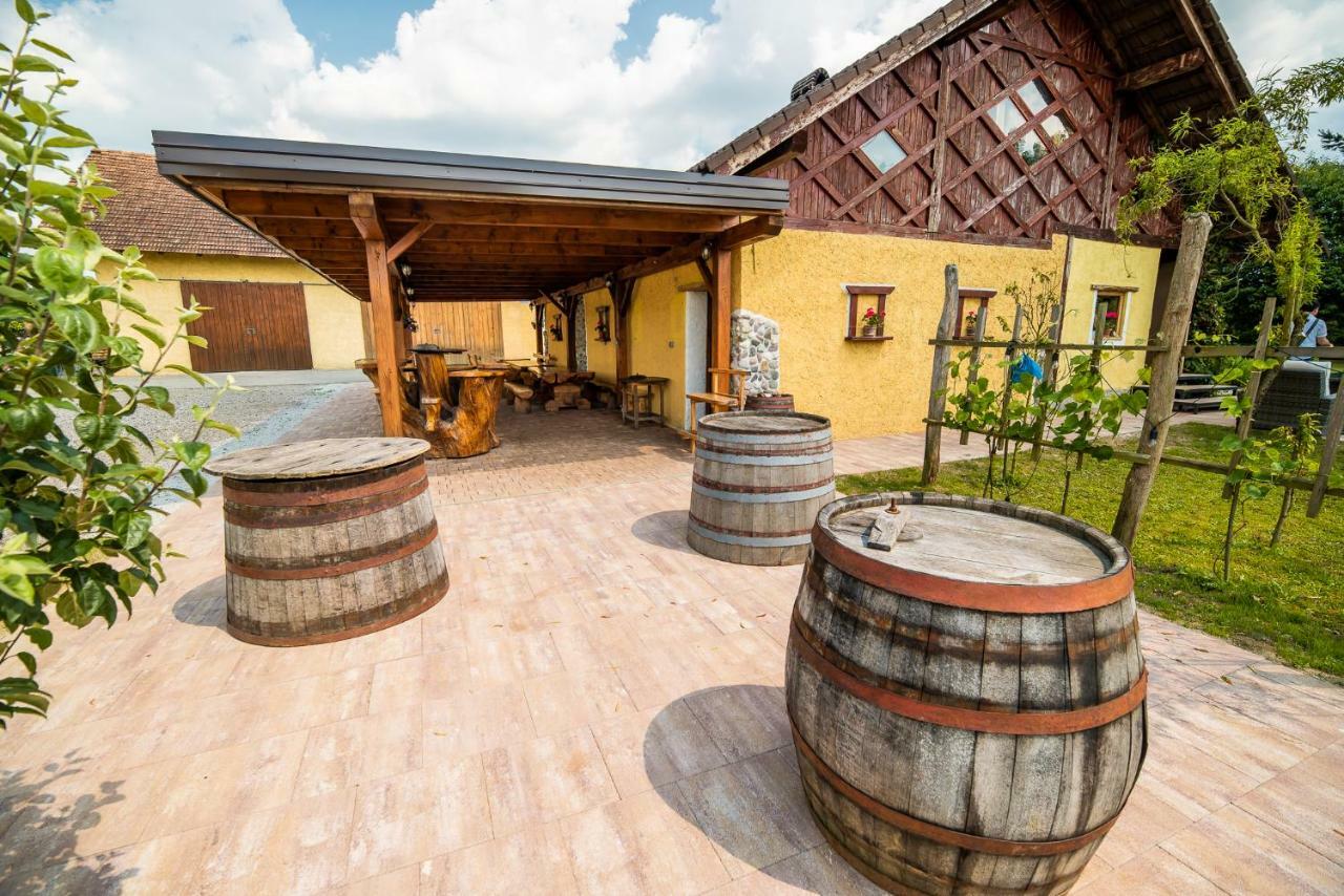 Apartment With Sauna Pr' Geci Dobova Екстериор снимка